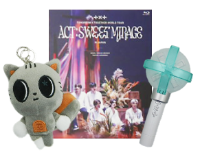 TOMORROW X TOGETHERのグッズの写真