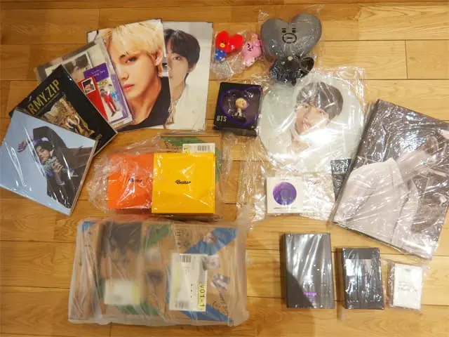 BTSを含むK-POPグッズの写真集・イヤホン・トレカなどを買取