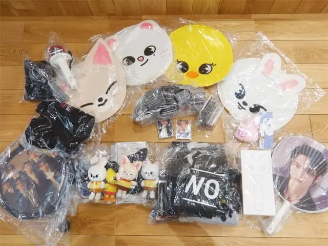 K-POPグッズのトレカ・うちわケース・ペンライトなどを買取
