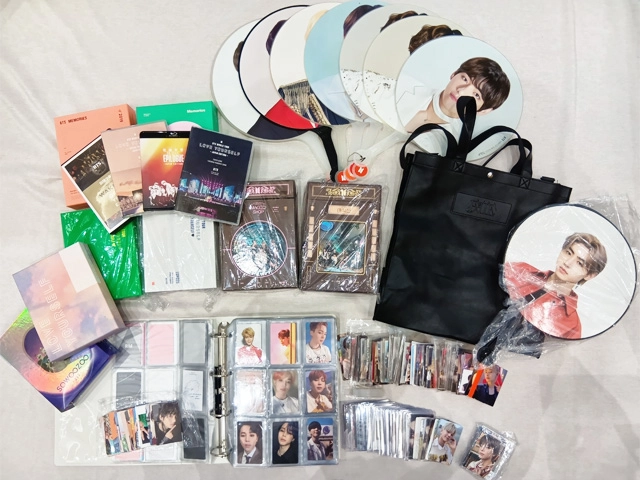 K-POPグッズのうちわ・トレカ・Blu-rayなどを買取
