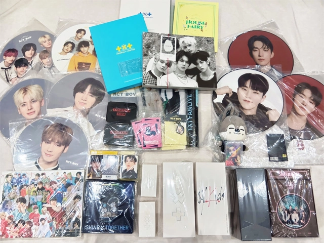 K-POPグッズのうちわ・ペンライト・トレカなどを買取