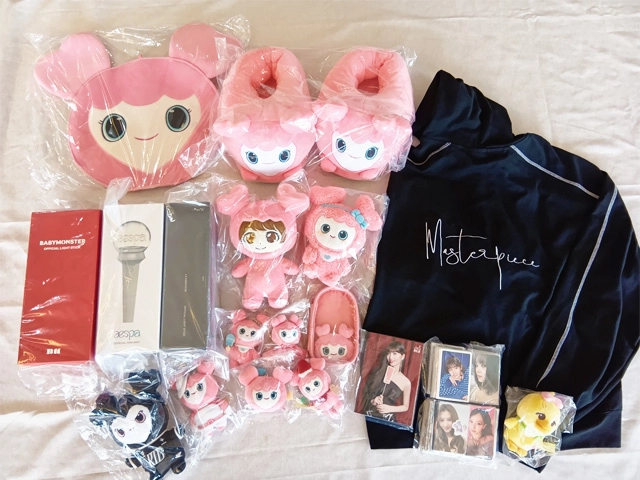 K-POPグッズのペンライト・バッグチャーム・うちわケースなどを買取