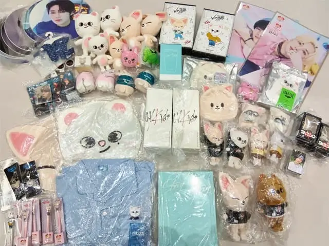 Stray Kids、BTS、ATEEZ（トレカ）のぬいぐるみ・トレカ・ペンライト・その他などを買取